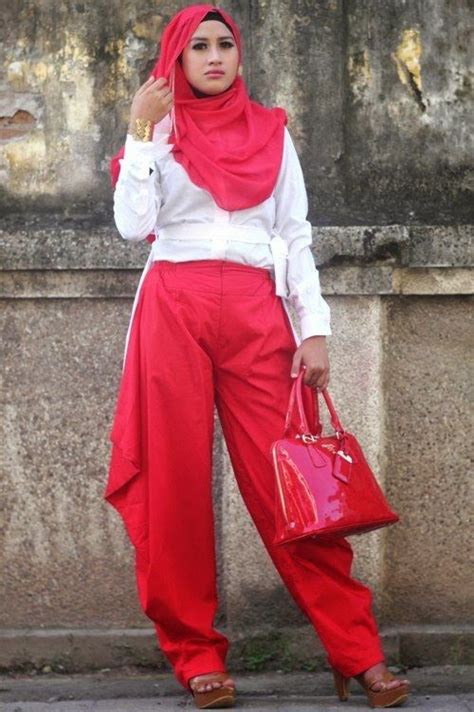 Jenahara melakukan kolaborasi ini untuk membuat busana muslim yang masih modis dan keren, namun dengan harga yang lebih terjangkau. Desain Busana Muslim Remaja Terpopuler | DESAIN BAJU ...