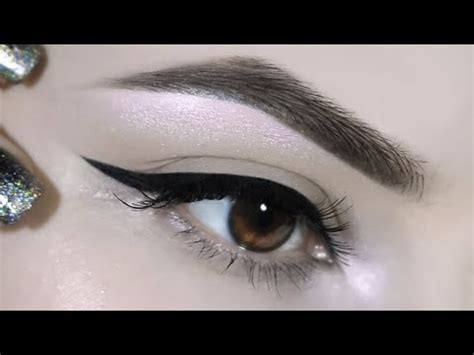 Maybe you would like to learn more about one of these? How To Apply Pencil Eyeliner / Tutorial for Beginners ...