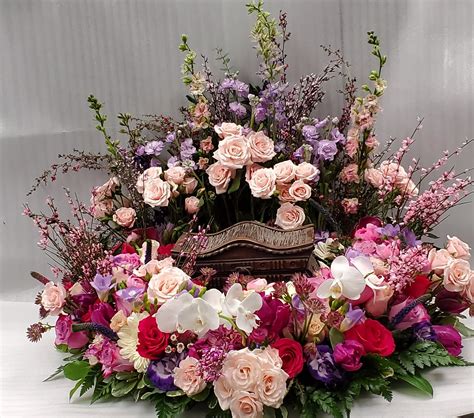 Cremation Urn Wreath Pinks And Purples In Lexington Ma Crickets Flowers