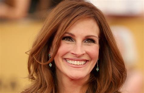 Julia Roberts 30000000 Insurance For Her Smile Does Not Seem Crazy