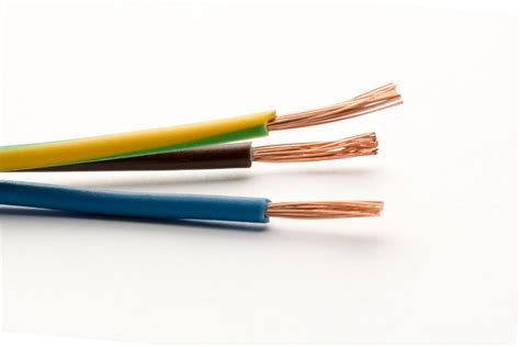 The rest of the wire types have limited ranges and should be as short as possible. Learning About Electrical Wiring Types, Sizes, and Installation
