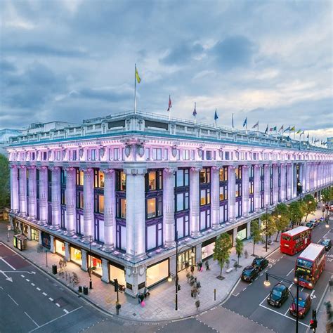The Spectacular Selfridges Department Store In London London Travel