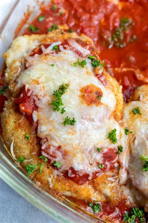 EASY 30 MINUTE CHICKEN PARMESAN ★ WonkyWonderful