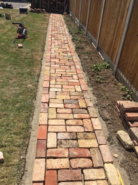 How To Lay A Brick Pathway