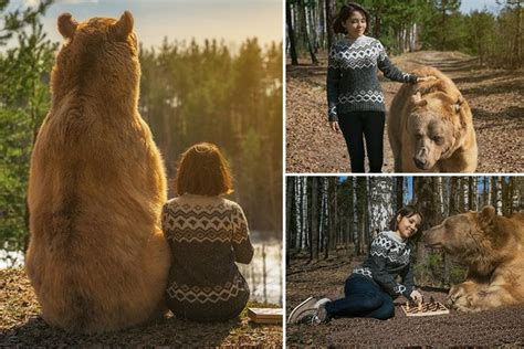 Meet Stepan The 300lb Grizzly Bear Who Loves To Play Chess Read Books