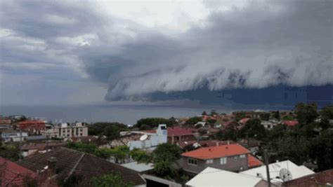 This Amazing Cloud Tsunami Stunned The People In Sydney