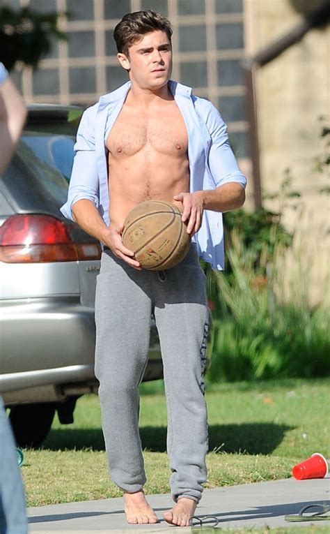 Zac Efron Flashes Chiseled Abs On Set Of Townies E Online