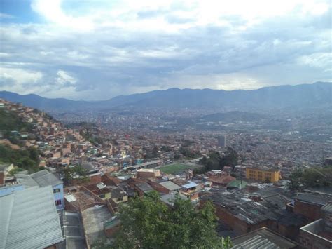 Medellín La Ciudad De La Eterna Primavera En Colombia Mochileros Tv