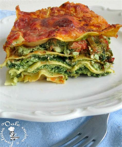 Le lasagne ricotta e spinaci, con il loro sapore delicato e semplice, sono tra le preferite della mia famiglia. Lasagne con ricotta e spinaci