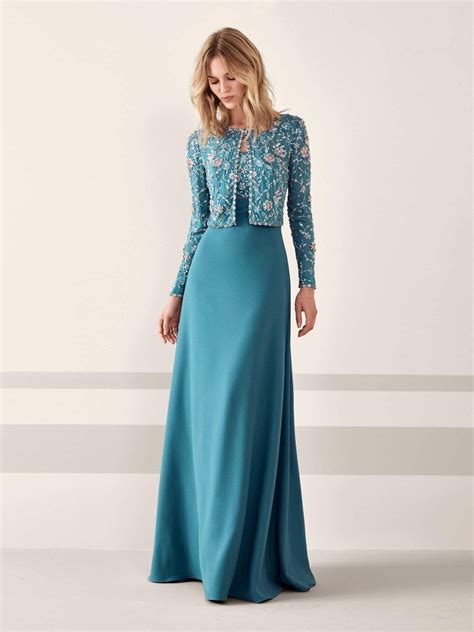 Questi li potete acquistare online, tutti gli altri vi aspettano per una prova. Abiti da cerimonia Pronovias 2019: l'intera collezione ...