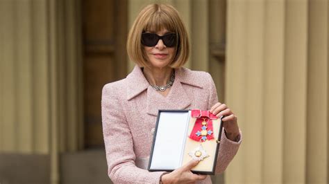 Vogue Editor Anna Wintour Is Now Dame Anna The New York Times
