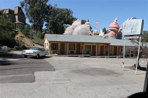 The Bates Motel And Psycho House On The Universal Studio T Flickr