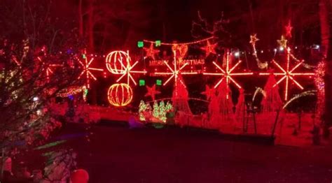 Χριστουγεννιάτικα φώτα που έσπασαν το ρεκόρ Γκίνες ενοχλούν τους γείτονες στη Νέα Υόρκη