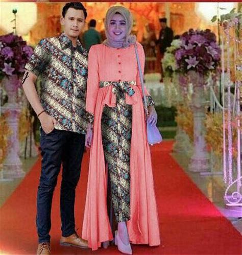 Sarimbit gamis brokat aksara tamara. 35 Setelan Baju Kondangan Pria, Trend Model!