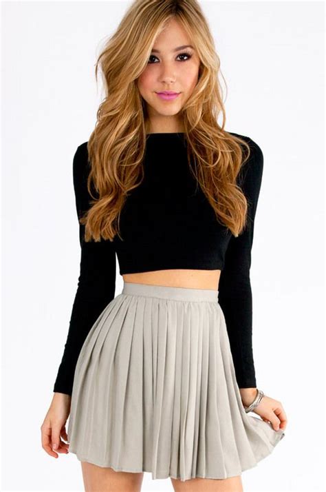 20 Styles To Wear Crop Tops And Skirts For Summer Pretty Designs
