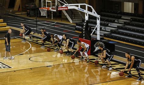 Wmu Mens Basketball Bench Shows Depth Readiness To Contribute In