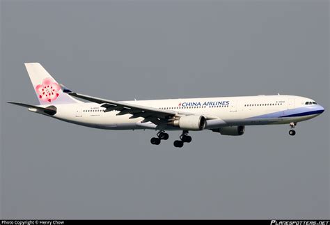 B 18302 China Airlines Airbus A330 302 Photo By Henry Chow Id 1137822