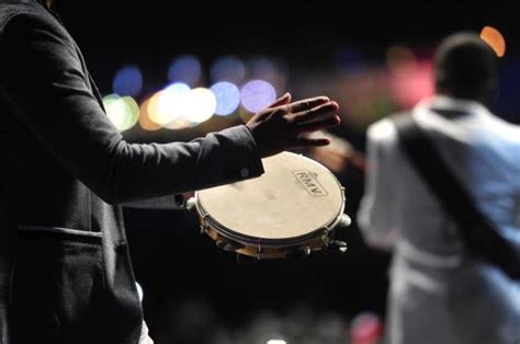 … o universitário é considerado a terceira modalidade do gênero sertanejo, após a música caipira propriamente dita, o sertanejo raiz e o. Como Baixar Música de Pagode 2020 - Baixar Músicas