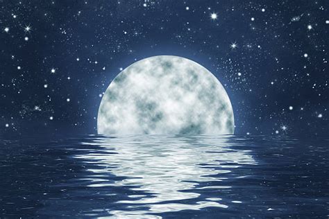 Moon Reflection Water Pic Stock Photos Pictures And Royalty Free Images