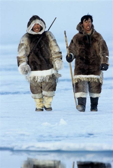 Inuit In Traditional Clothes Inuit Clothing Inuit People Eskimo Costume