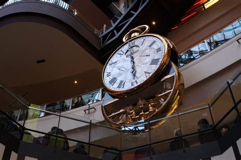 6 Oclock And The Melbourne Central Clock Puts On The Hour Flickr