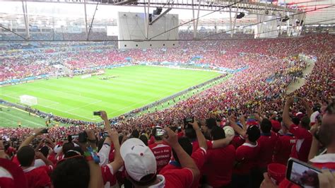 El debut de chile será el 13 de junio ante australia (18:00 horas), mientras que luego jugará ante españa en el maracaná (18 de junio, 19:00), cerrando todo con holanda en sao paulo (23 de junio, 13:00). Himno de Chile | Chile VS España | Estadio Maracaná ...
