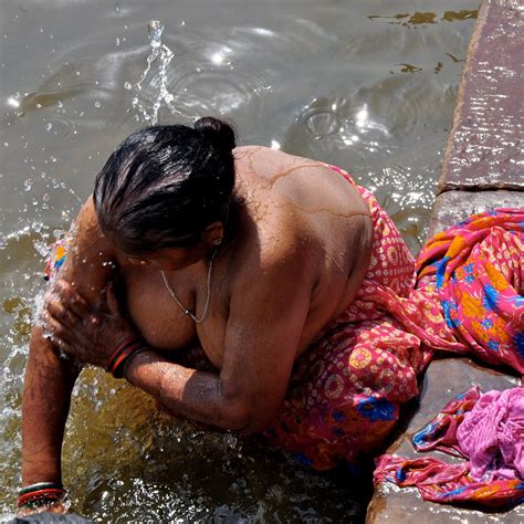 Group Nude Indian Girls Bathing Telegraph