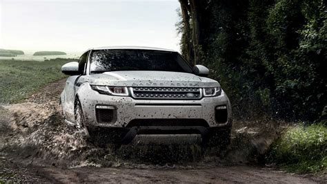 2019 Land Rover Evoque Off Road Drive Hd Wallpaper And Images Latest Cars