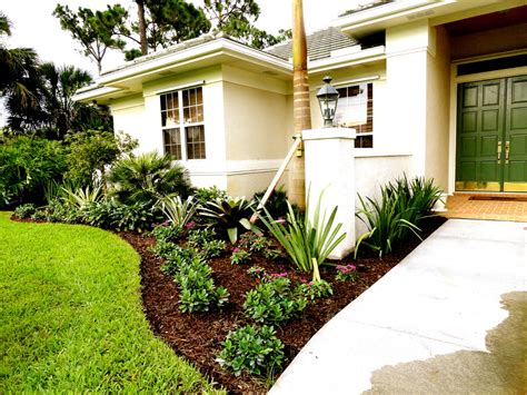 Vero Beach Fl Front Yard Landscape Tropical Landscape Orlando