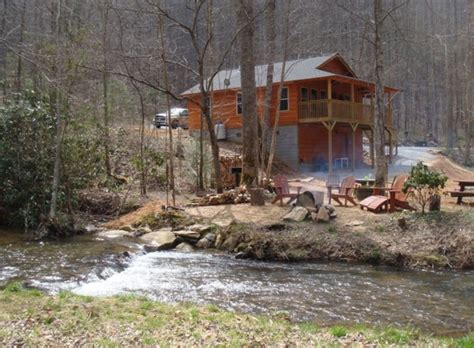 A cabin vacation rental at linville river log cabins is an excellent base from which you can enjoy all of the activities offered in the high country of western north carolina.area recreational opportunities include playing in the water at the linville river log cabins, hiking, mountain biking, skiing, snowboarding, and almost anything else you might be looking for in your nc mountain. Yellow Creek Cabin, Secluded, on Creek, N.C.... - VRBO