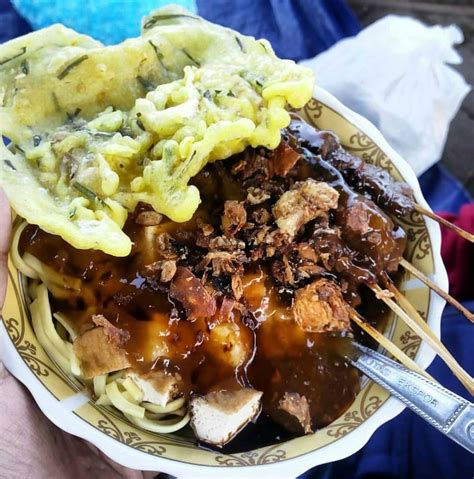 Di video ini saya mau share resep salah satu masakan dari. Olahan Tempe Kuah - Resep Ayam Bacem Enak - Di Magetan ...