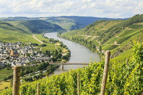 Ferienwohnungen in zell an der mosel. Romantischer Urlaub an der Mosel: 3 Tage inkl. Halbpension ...