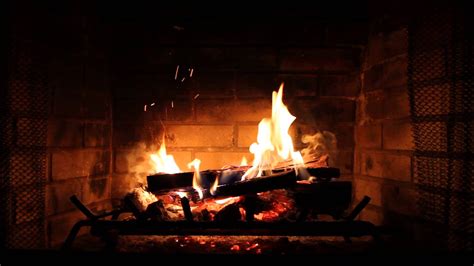 It's the holiday season, and your screen wants to be decorated too! Fireplace Wallpapers - Wallpaper Cave