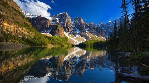 Alberta Banff National Park Canada Moraine Lake Mountain Reflection