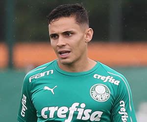 Raphael veiga melhor jogador da copa do brasil mandando passinho. Raphael Veiga tem oferta para defender o Sporting - Radar ...
