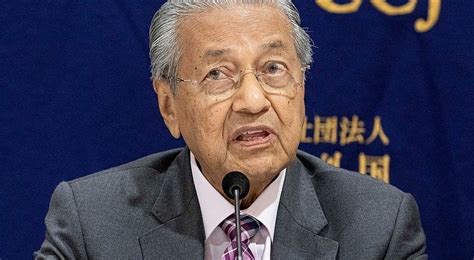 Malaysian prime minister mahathir mohamad resigned monday 24 feb 2020 in a move analysts said appeared to be an effort to form a new coalition and block the malaysia king accepts mahathir mohamad's unexpected resignation, appoints him interim prime minister until a new cabinet is formed. Malaysian Prime Minister to visit Azerbaijan | Report.az