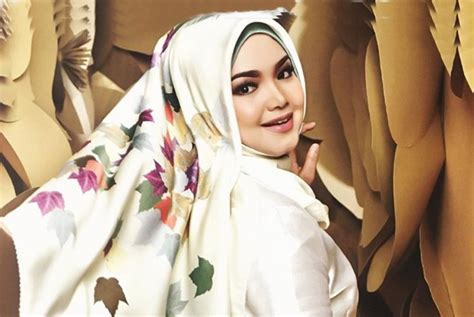 Di sinilah di mana kaji selidik berbayar itu diperlukan. Siti Nurhaliza, Neelofa Paling Dikagumi Di Malaysia