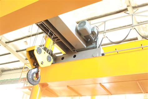 T Double Girder Overhead Cranes With Electric Hoist For Lifting Material