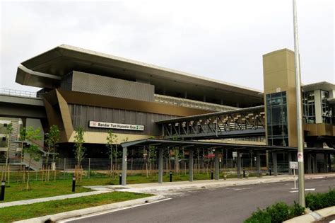 Tun hussein bin dato' onn who is of 3/4 malay and 1/4 circassian ancestry was the third prime minister of malaysia, leading the country from 1976 to 1981. Bandar Tun Hussein Onn MRT Station - Big Kuala Lumpur