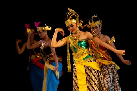 Yogyakarta Ramayana Ballet With Prambanan Temple Join Tour Riset