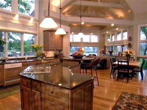 We discuss whether or not hgtv remodeling shows are realistic. Kitchen Remodel: Lighting Video | HGTV