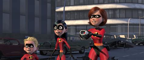 Helen Violet And Dash The Incredibles The Incredibles 2004 Disney And Dreamworks