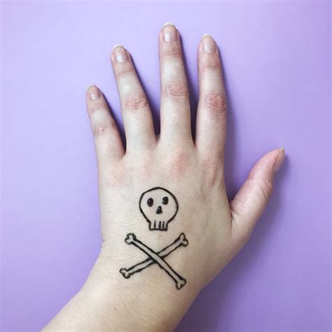 Discover 75 Skull And Crossbones Tattoo Ineteachers