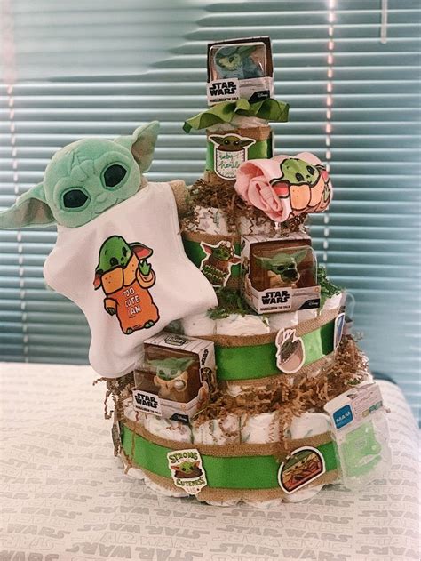 Baby Yoda Diaper Cake In 2021 Star Wars Baby Shower Baby Shower Fun