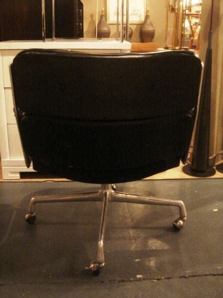 2001 eames herman miller soft pad aluminum group desk chair black leather 10+. Vintage Time Life Desk Chair by Herman Miller in Black ...