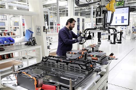 The car maker says northvolt's sustainable battery production methods will help to reduce the environmental impact of ramping up ev production. Verkor punta a una «gigafactory» con tecnologia Northvolt ...