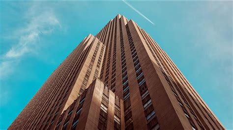 It had been closed since 1986 to accommodate the rainbow deck, which was built to resemble the deck of an ocean liner and offer sightseers a bird's eye view of the city. Top of the Rock Observation Deck - New York City - YouTube