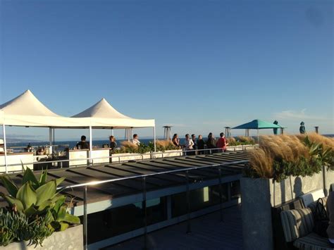 High Rooftop Bar At Hotel Erwin In Venice Ca Rooftop Lounge Rooftop