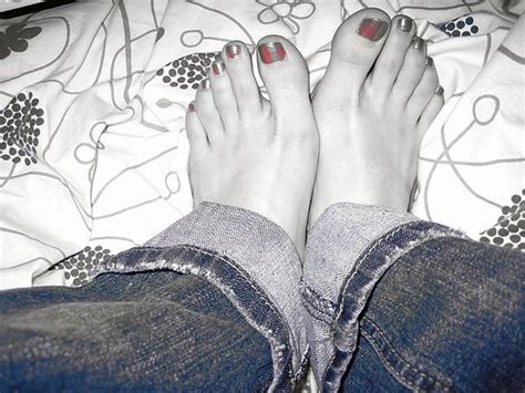 Feetsies My Toes Look Diseased Haha It S Just The Color Af Flickr