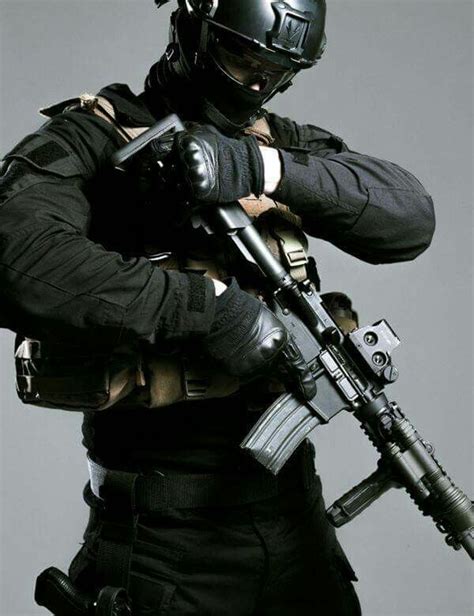 13 Best Swat Team Images On Pinterest Swat Police Tactical Gear And Cops